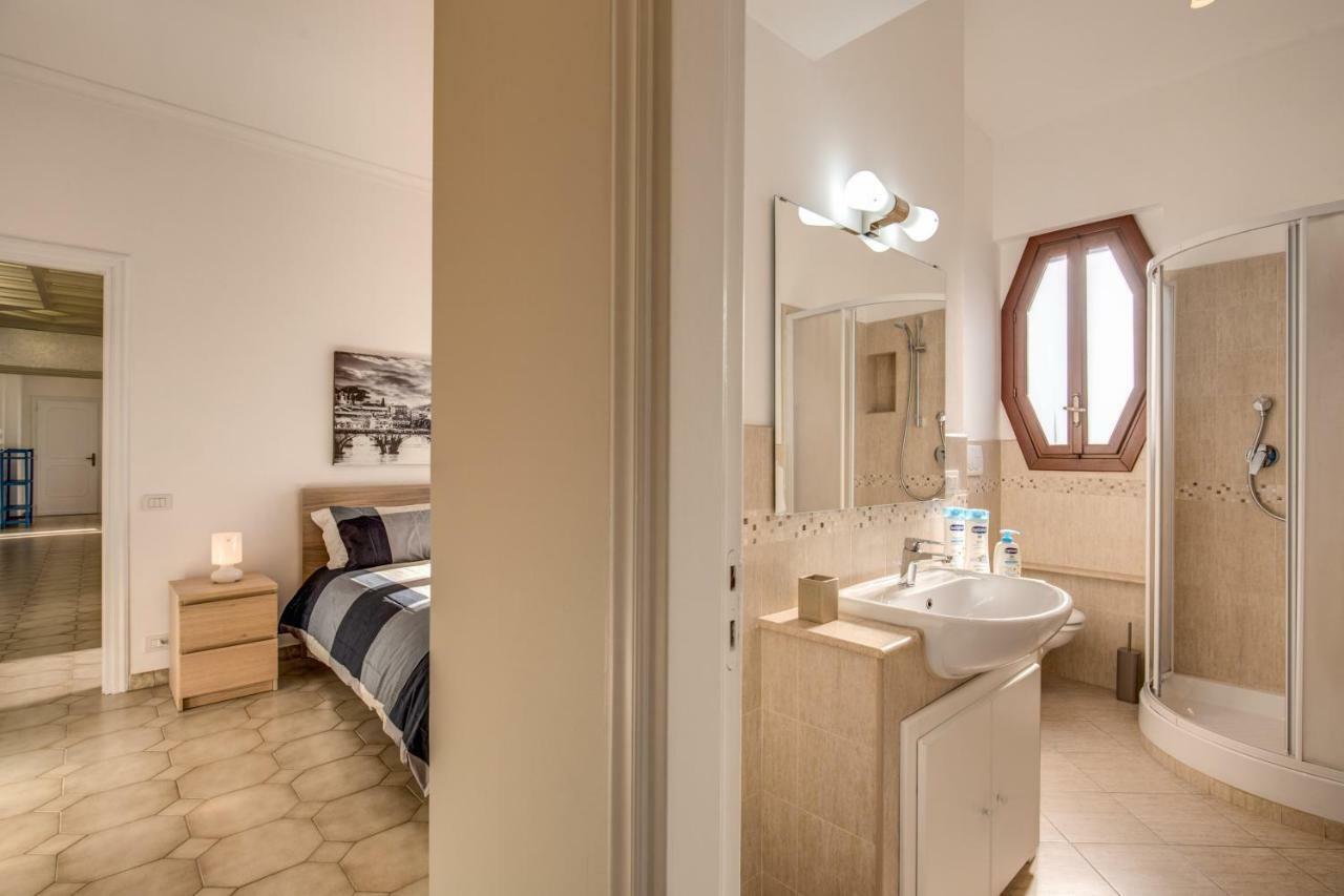 Casa Di Luca _ 3 Bdr Apartment 로마 외부 사진