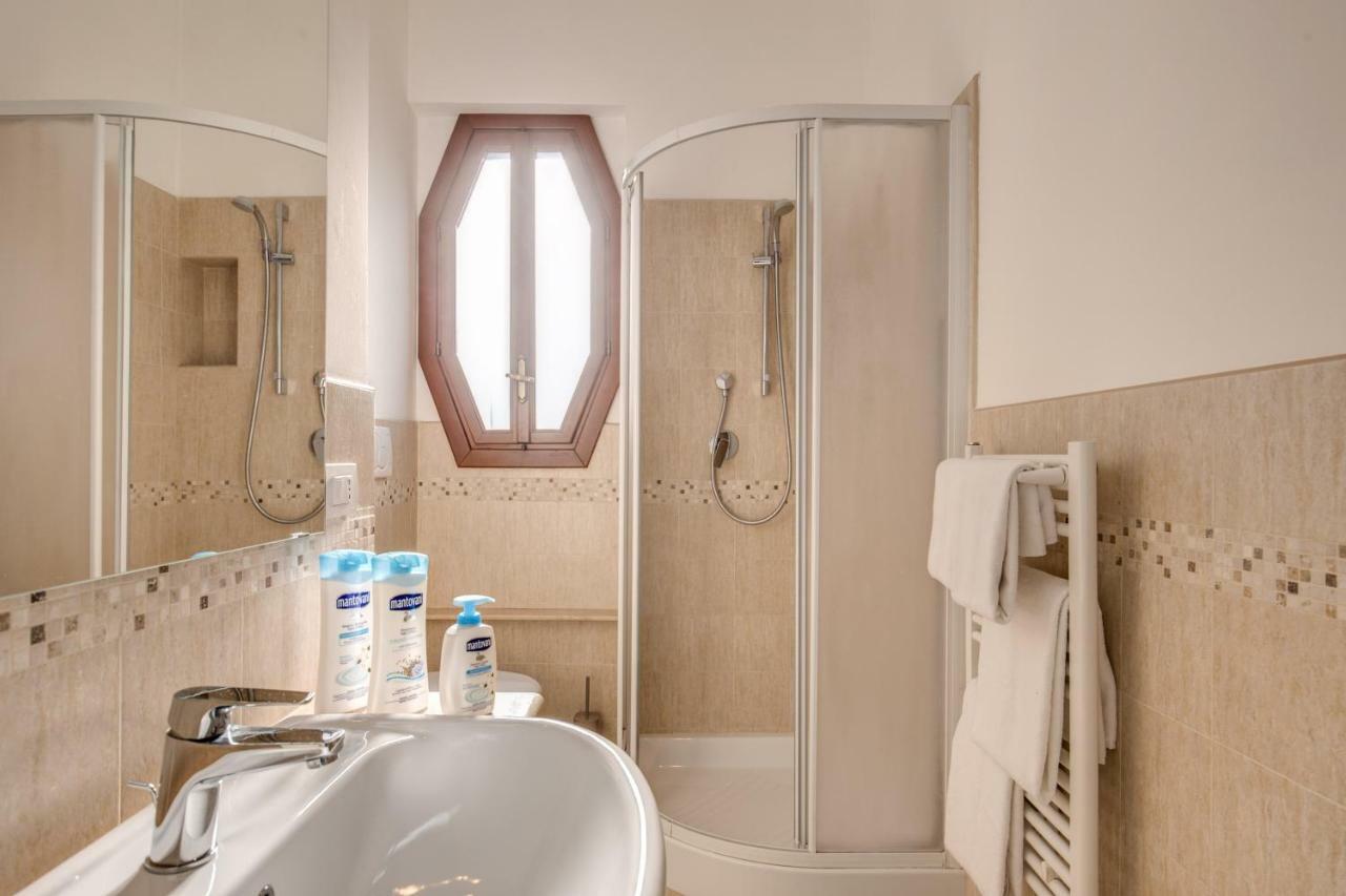 Casa Di Luca _ 3 Bdr Apartment 로마 외부 사진