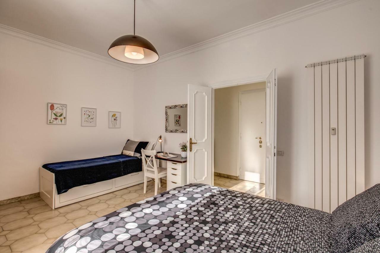 Casa Di Luca _ 3 Bdr Apartment 로마 외부 사진
